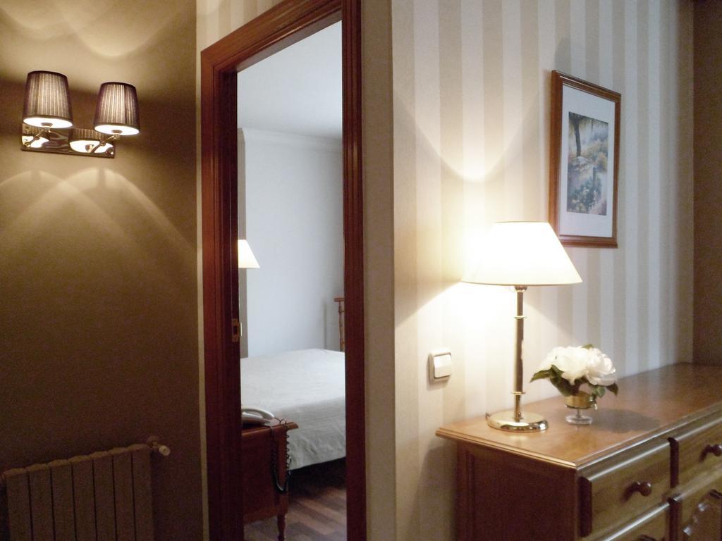 Aparthotel Casa Vella Ордино Екстериор снимка