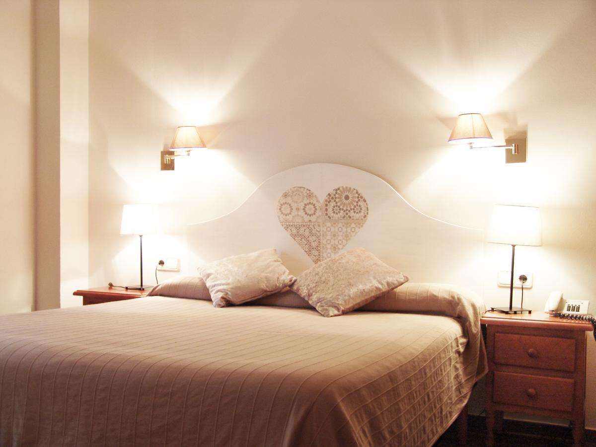 Aparthotel Casa Vella Ордино Екстериор снимка