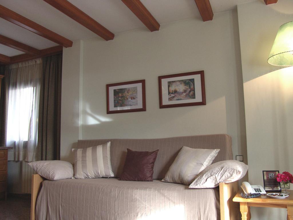 Aparthotel Casa Vella Ордино Екстериор снимка